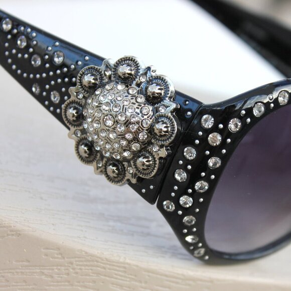 Montana West Sunglasses in Black w/Silver Swirl Flower Concho Accents main image 6